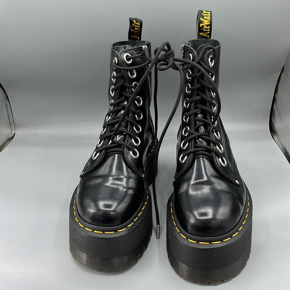 Dr Marten Jadon Max